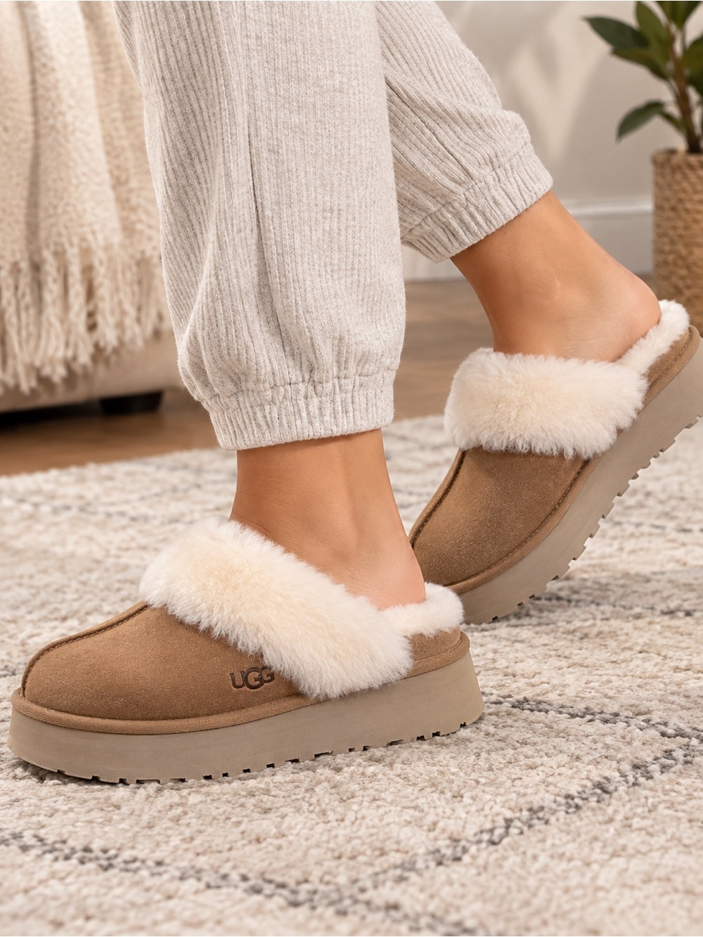 UGG Women's Chestnut Suede Shearling Mule Clogs - Chestnut & Cream size 11
